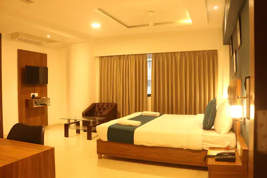 Hotel Palm Beach Pride Belapur | Family Room